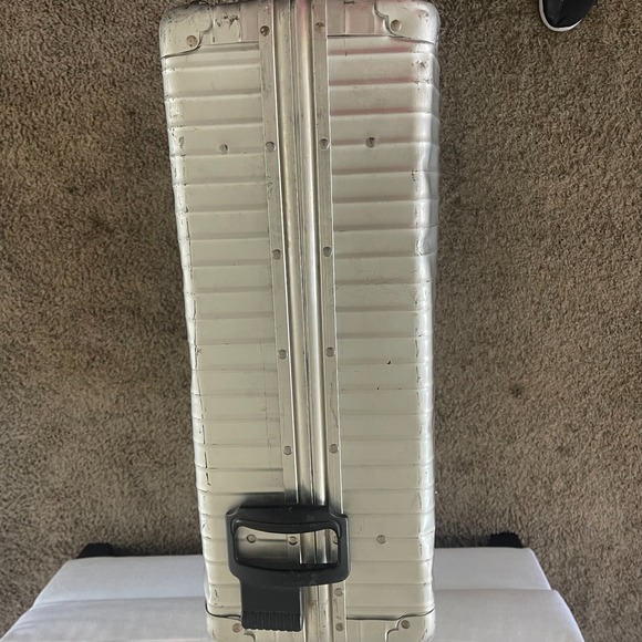 Vintage Rimowa Large Suitcase Two Wheeled Silver Aluminum Trunk Made in Germany - Picture 5 of 16